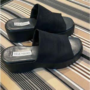 Steve Madden iconic sandal. Barely worn.